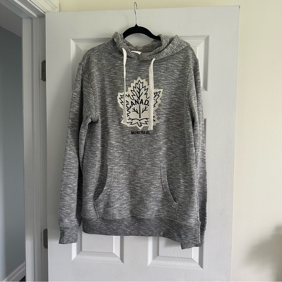 Size L Heathered Grey Embroidered Montreal Canada Hoodie Sweatshirt - Picture 1 of 4